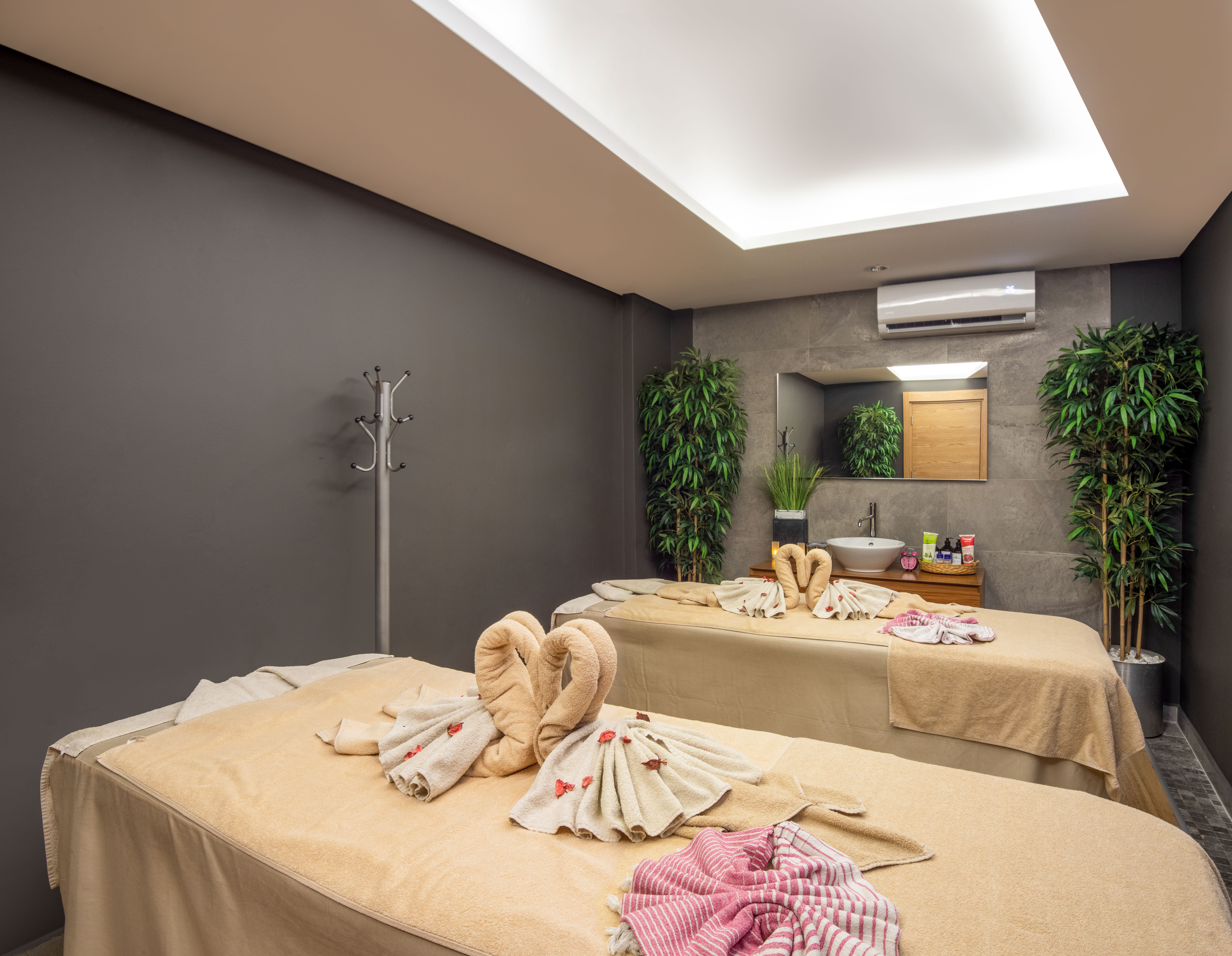 HOLIDAY INN ISTANBUL - KADIKOY 32/78
