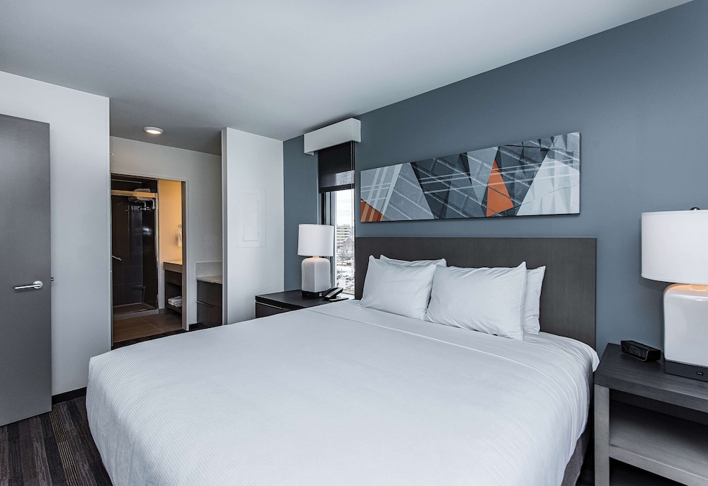 Hyatt House Rochester Mayo Clinic Area 18/50