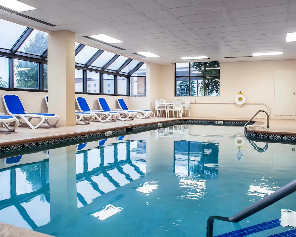 Comfort Inn & Suites Watertown - 1000 Islands 34/54