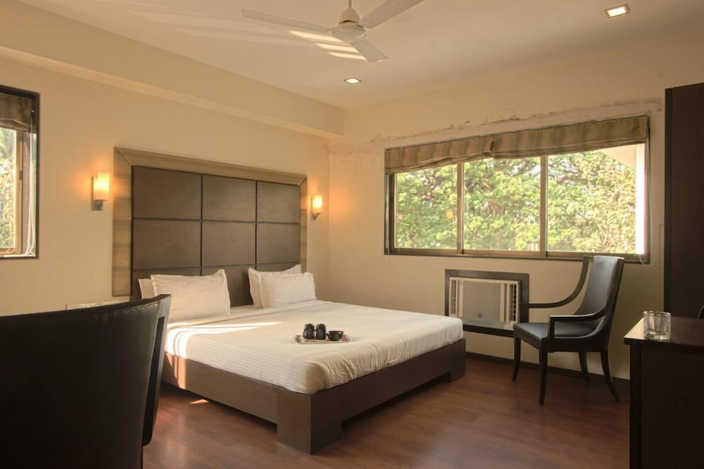 Hotel Amigo 14/18