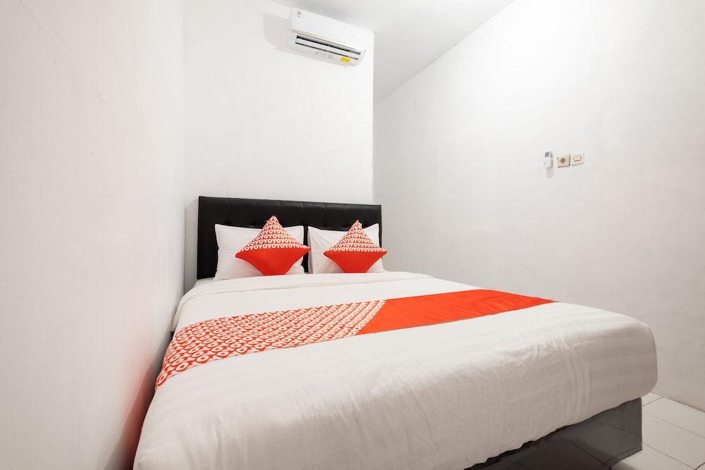 Oyo 2394 Hotel Brosta 6/26