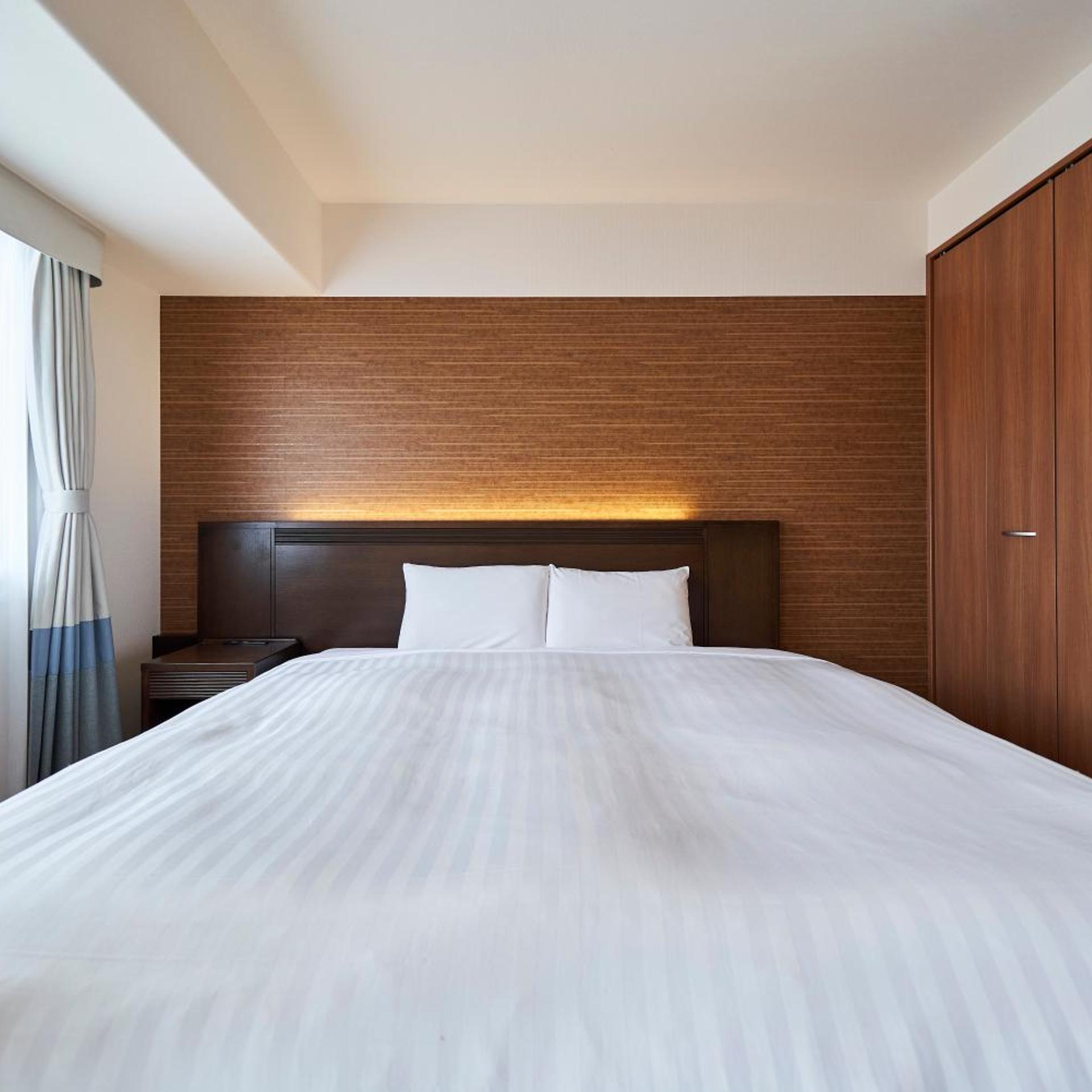 Superior, King Bed