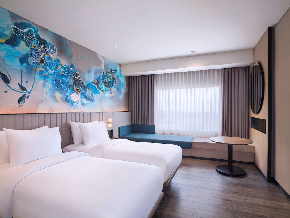 Mercure Bengkulu 8/66