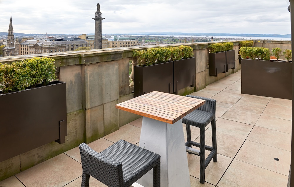 The Edinburgh Grand 33/50
