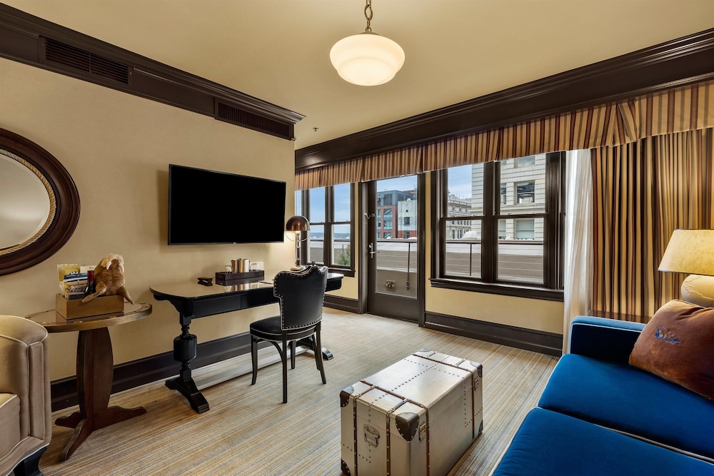 Arctic Club Hotel 34/50