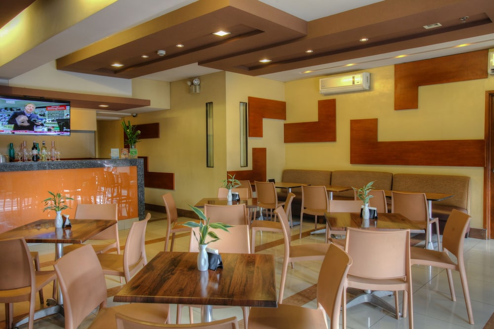 Fersal Hotel Kalayaan 51/63
