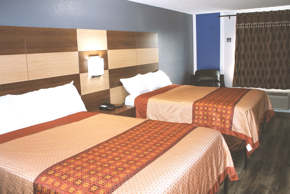 Coratel Inn & Suites Inver Grove Heights 6/32