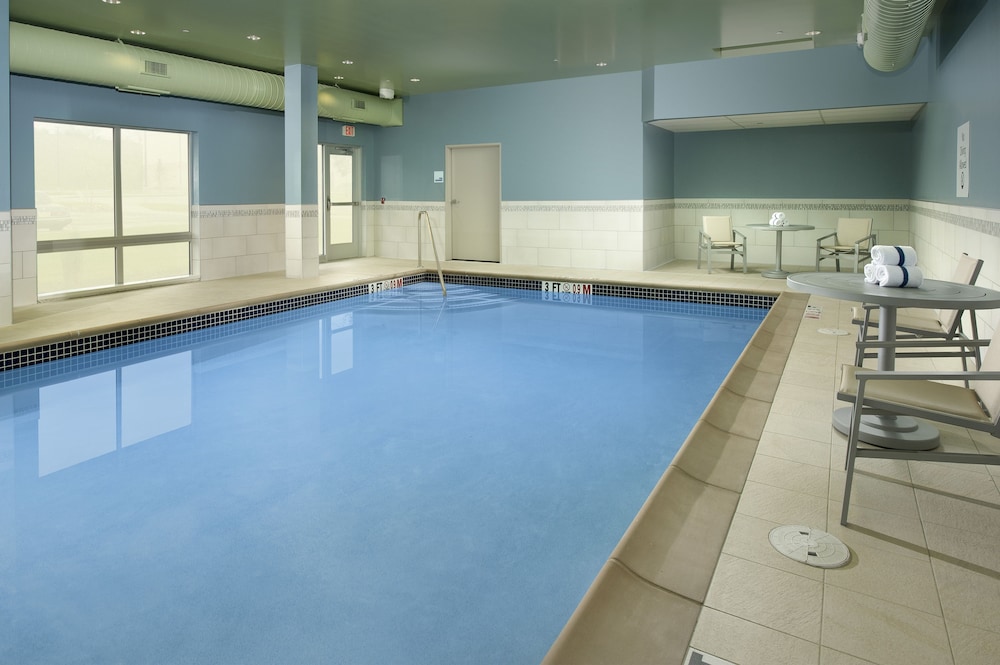 Holiday Inn Express And Suites Altoona I 99 35/62