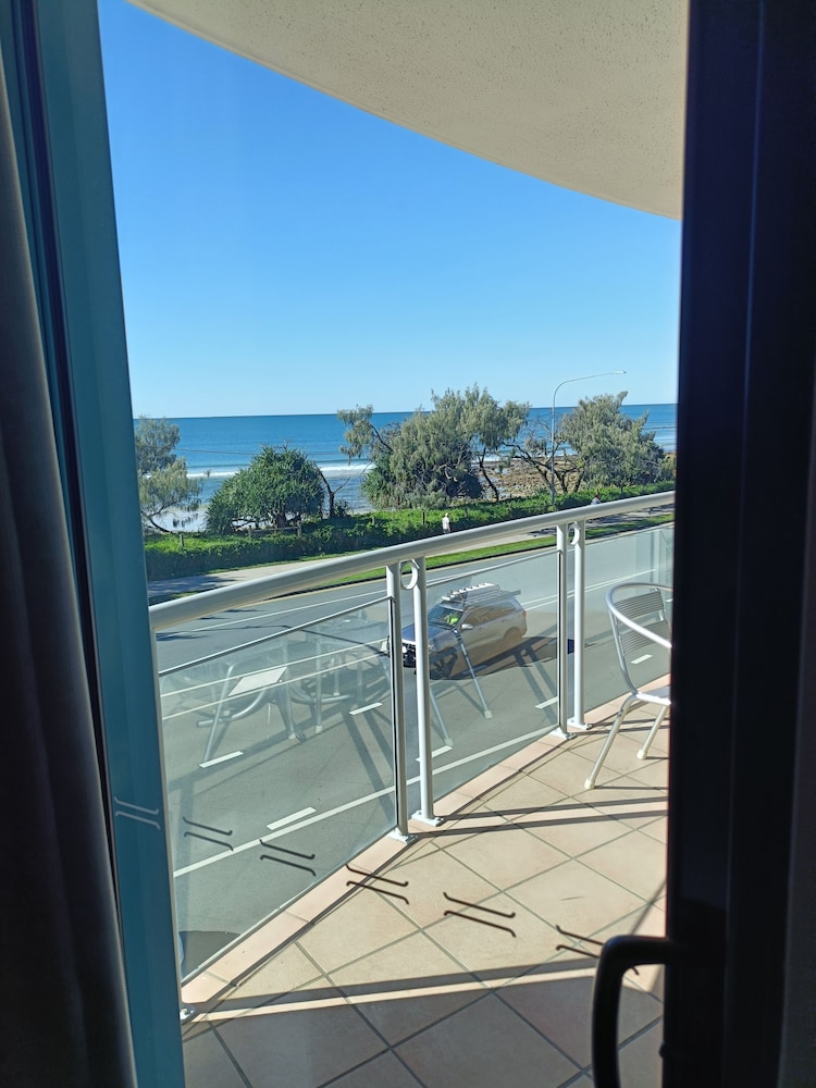 Grand Palais Beachside Resort 49/94