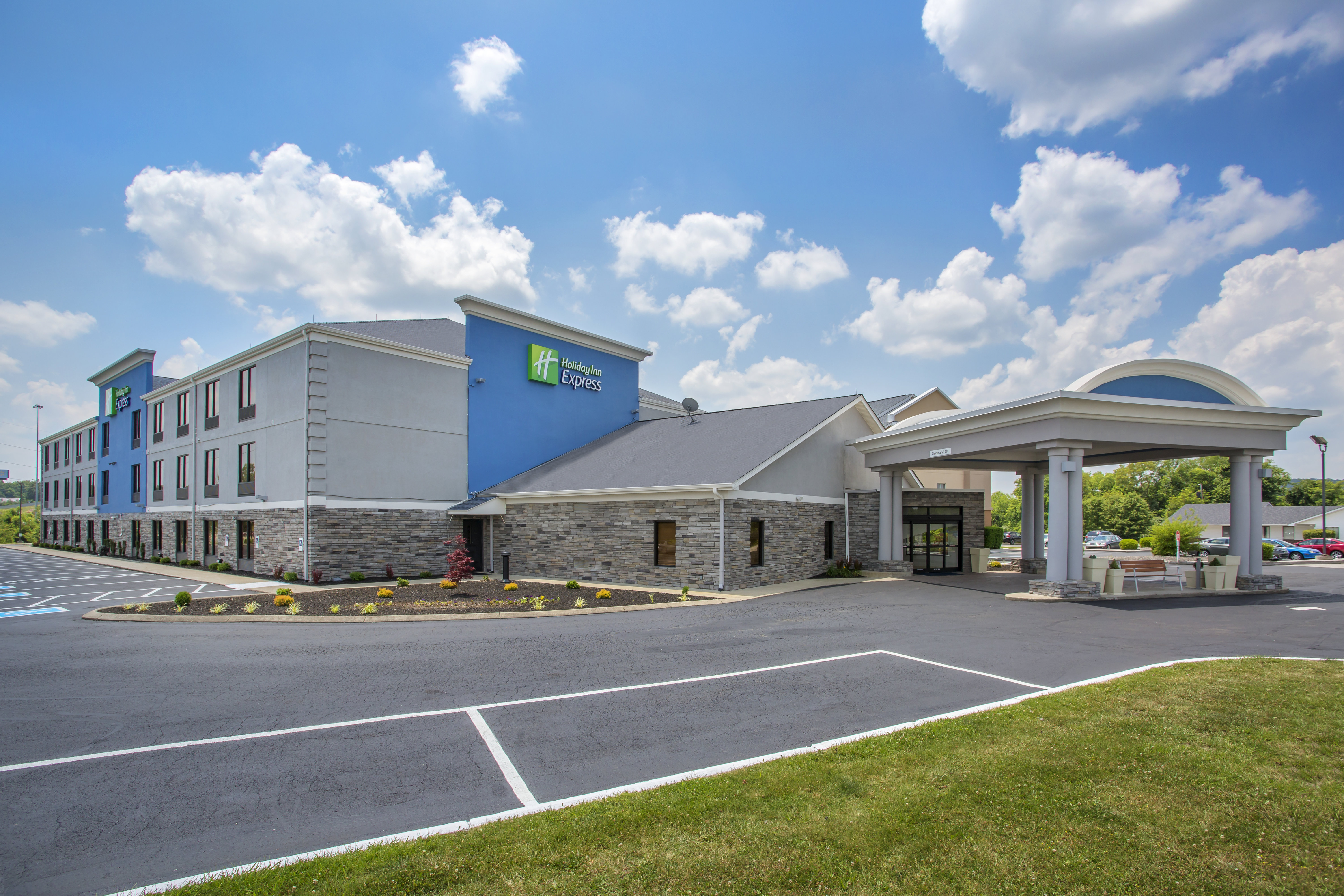 Holiday Inn Express Berea 42/44
