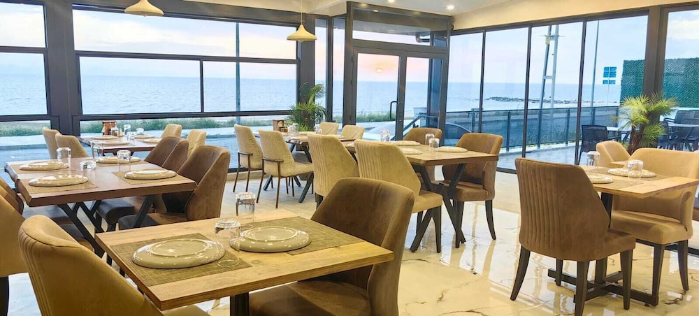 Airport Kumsal Otel 41/59