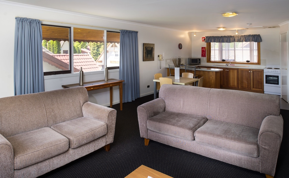 Aspect Tamar Valley Resort 25/50