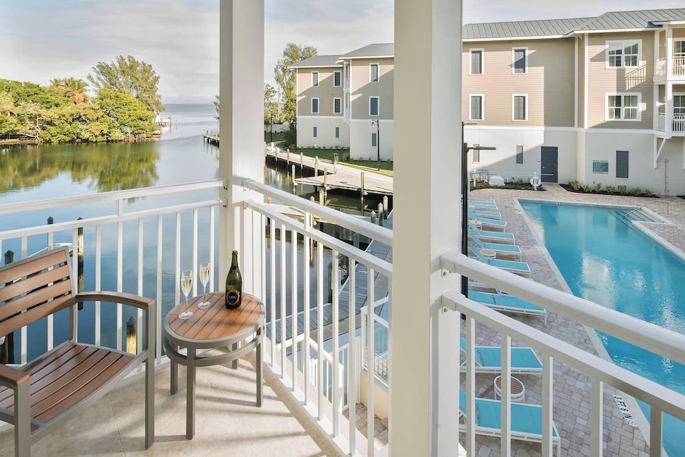 Autograph Collection Waterline Marina Resort & Beach Club 22/50