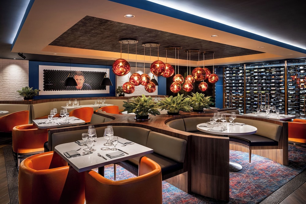 Silver Legacy Reno - A Caesars Rewards Destination 55/70
