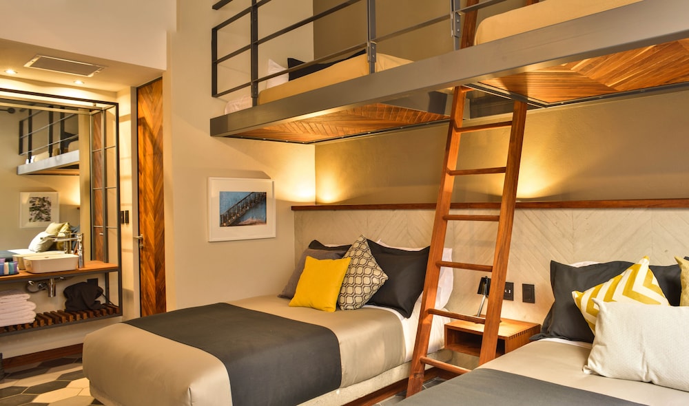 Criol Hotel 28/65