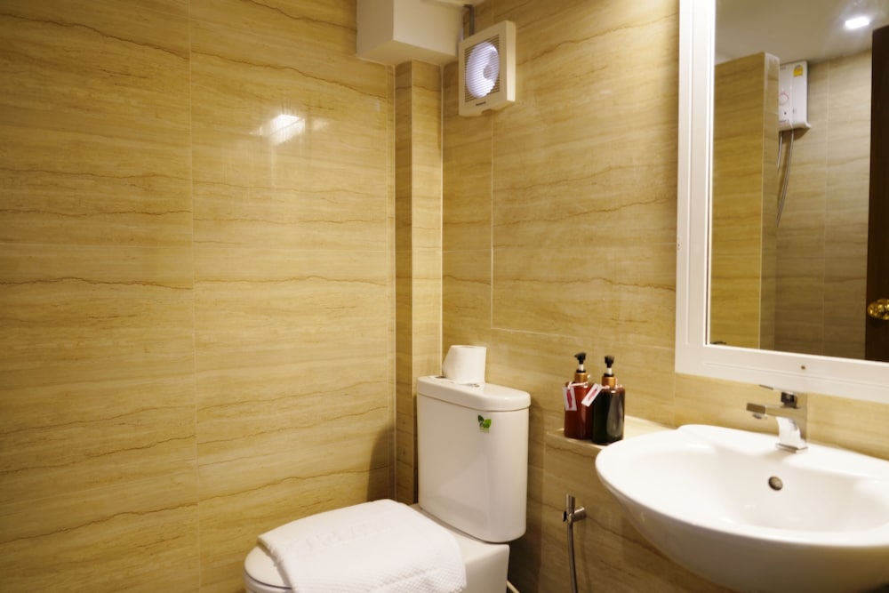 Wild Orchid Villa Bangkok 46/50