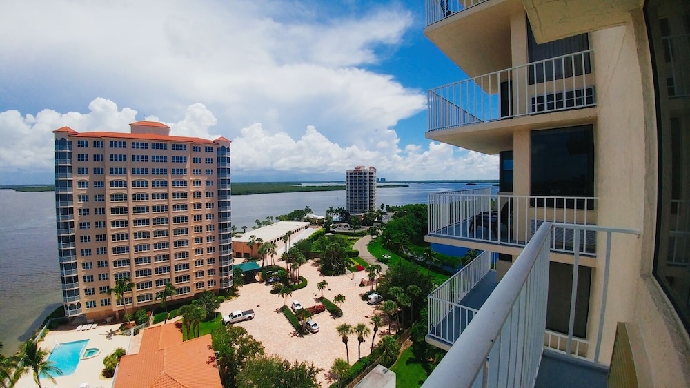 Lovers Key Beach Club in FORT MYERS BEACH - FL