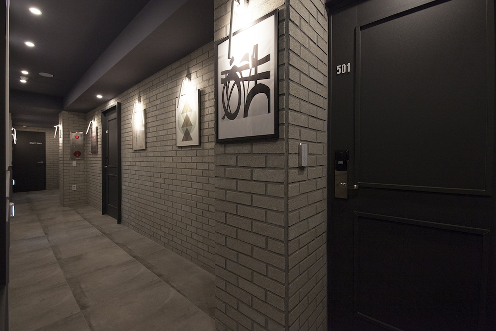 Hotel Gray 19/35