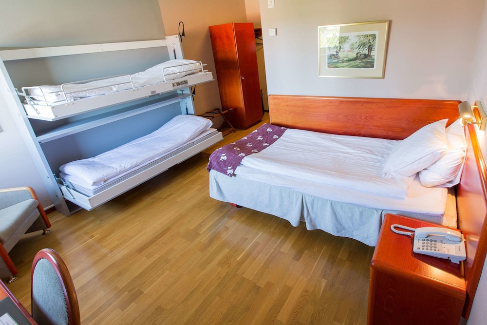 Quality Hotel Royal Corner 25/70