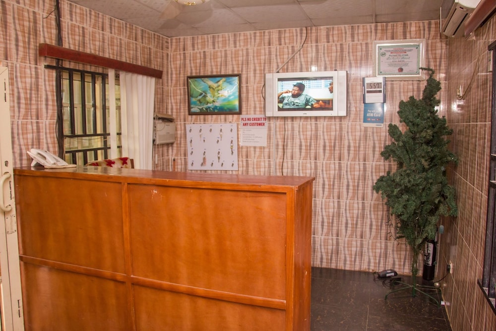 Duckland Hotel And Suites Ltd 7/26