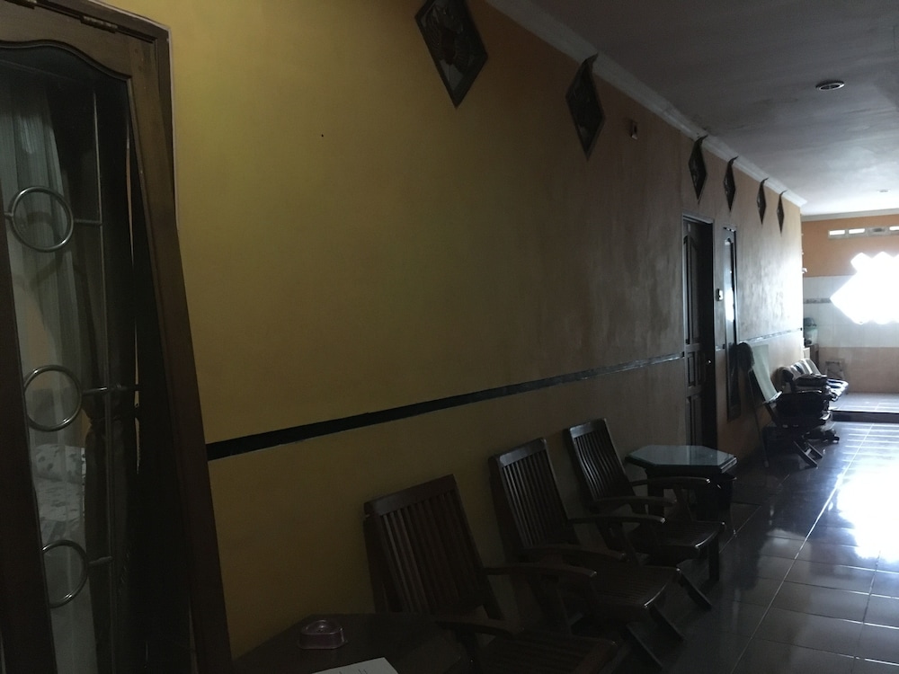 Hotel Alami near Alun-Alun Klaten 20/40