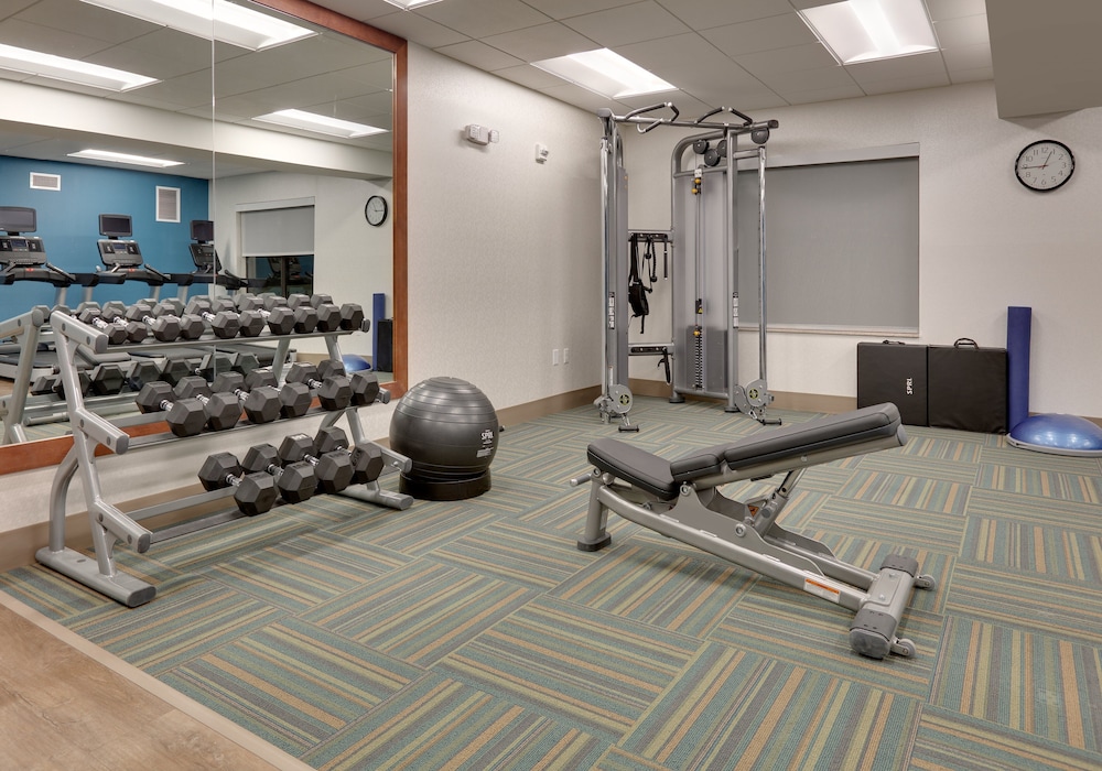 Holiday Inn Express Hotel And Suites Mitchell 35/67