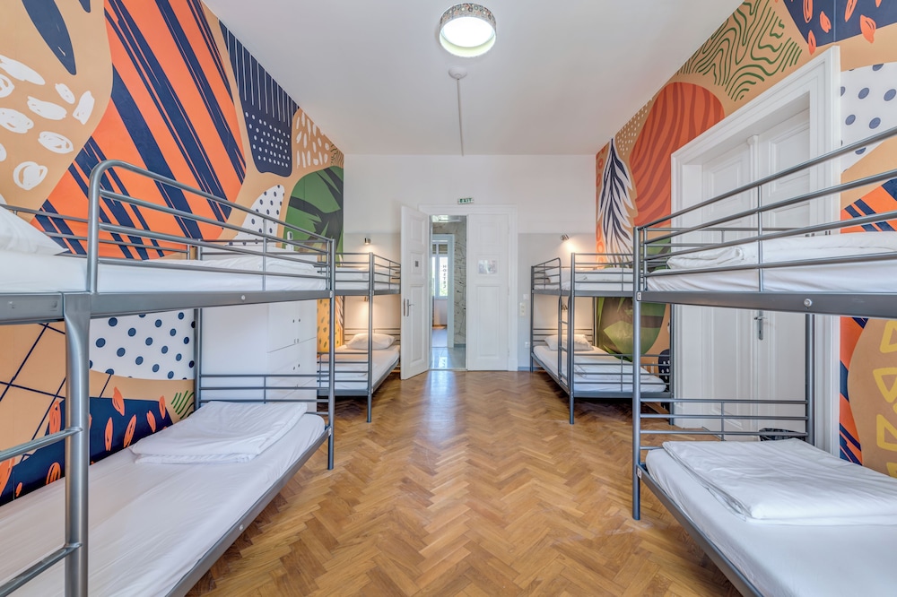 Adriatic Hostel 6/34