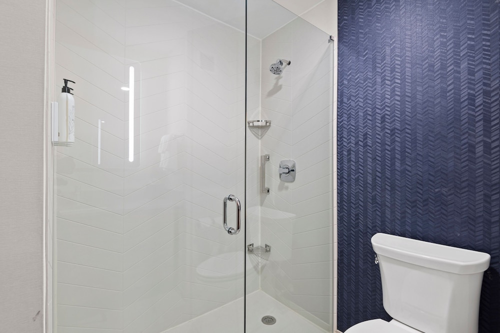 Fairfield Inn Suites Hickory 38/40