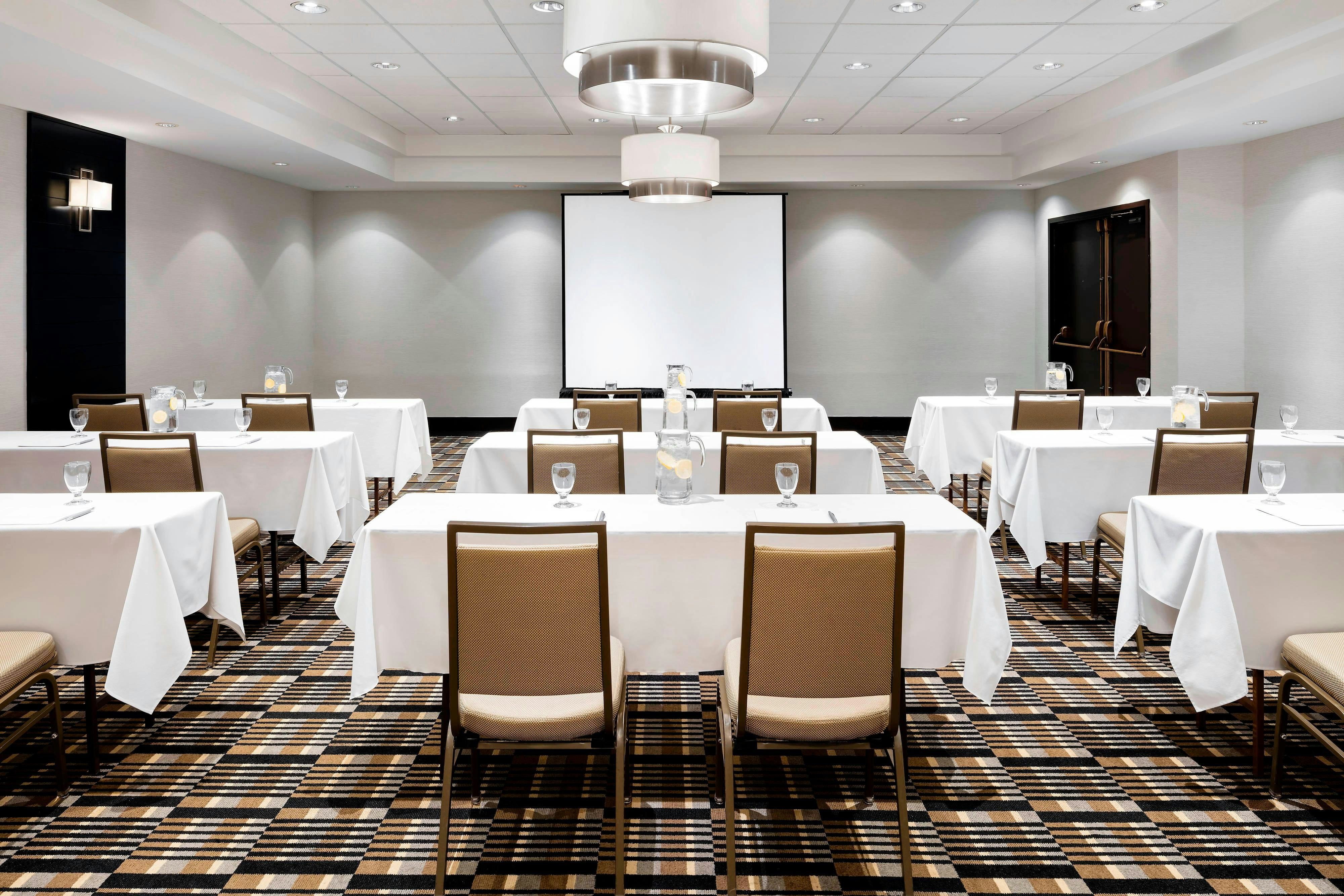 Four Points By Sheraton Meadowvale 6/9