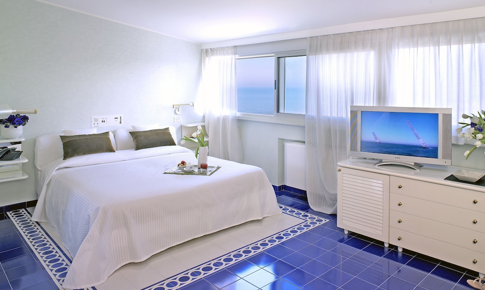 Atlantic Hotel Riccione 15/75