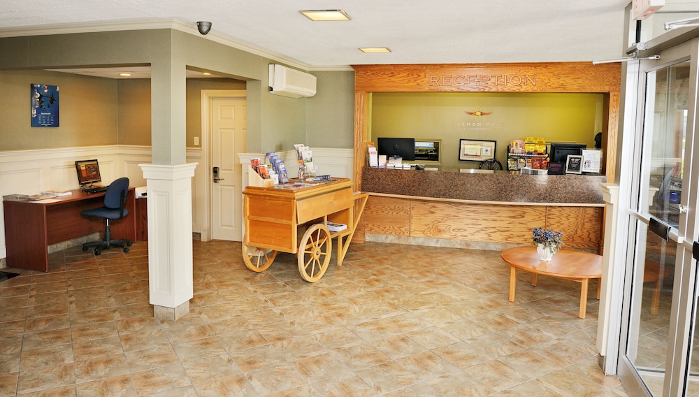 Slemon Park Hotel & Conference Centre 21/35