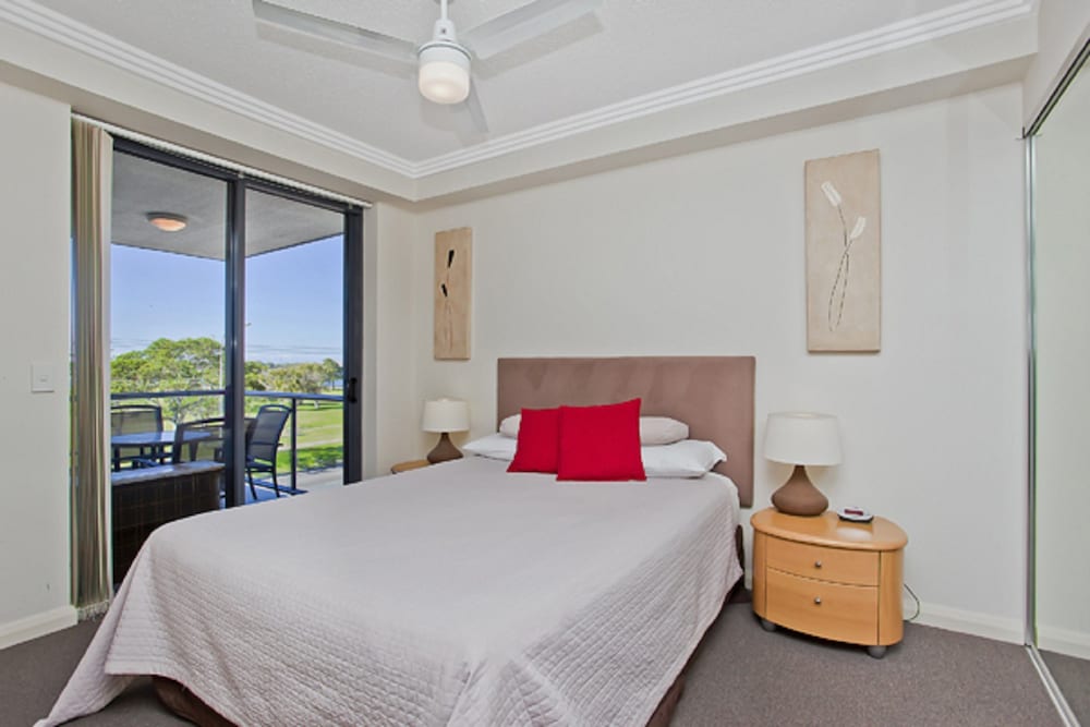 Aqualine Apartments 13/74