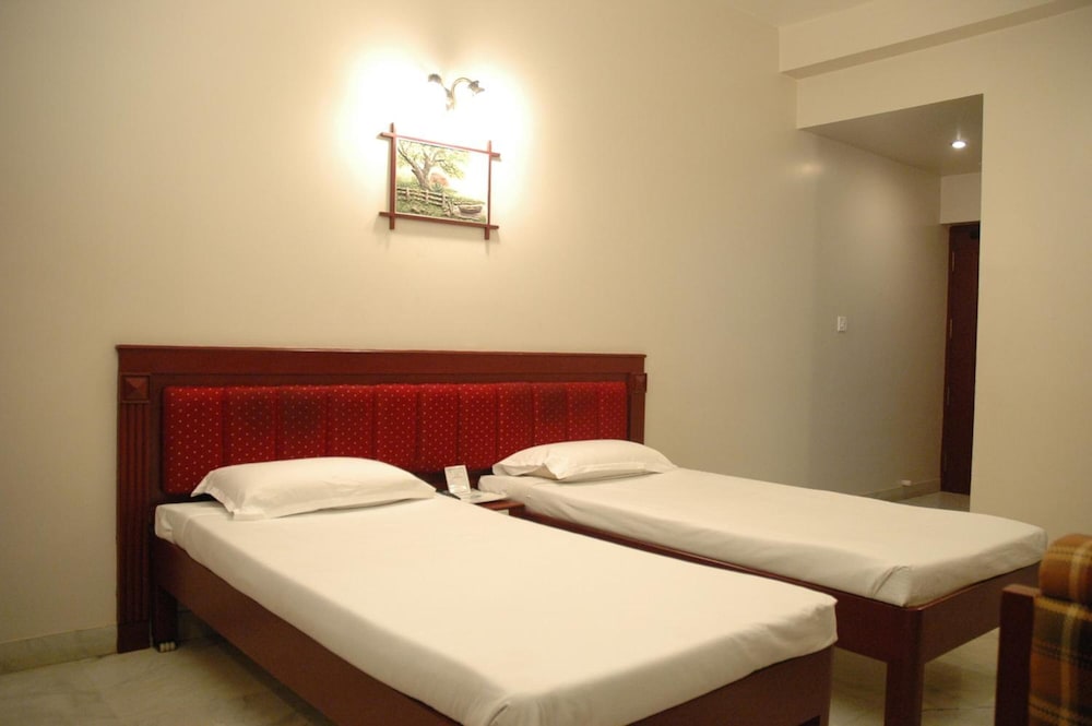 Hotel Gnanam 27/49