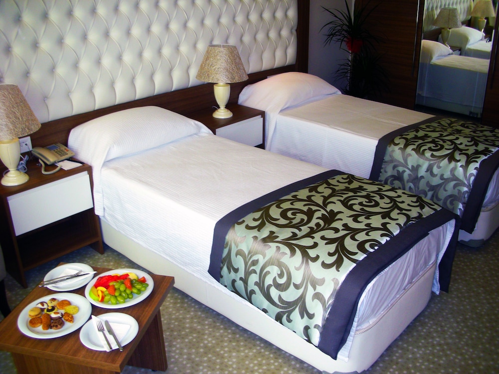 Esila Hotel 20/50