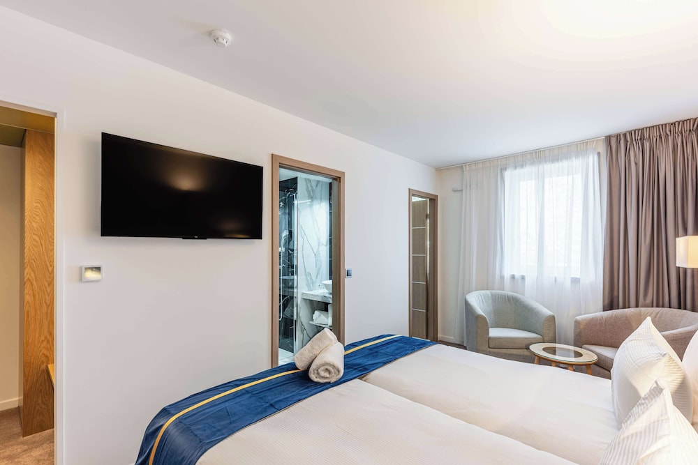 Brit Hotel Paris Rosny Sous Bois 11/34