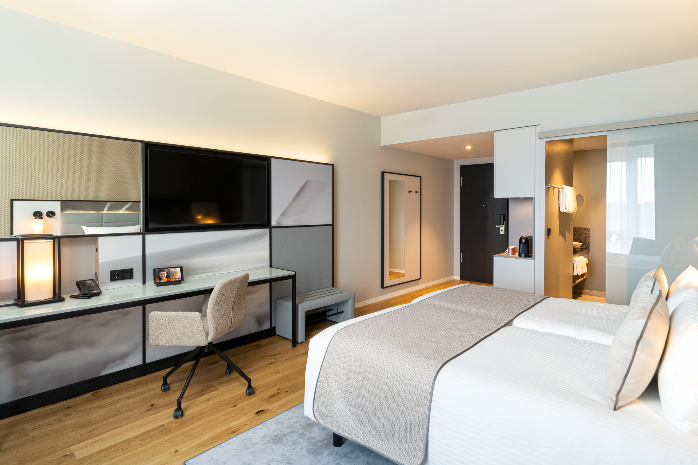 Junior Suite, Single