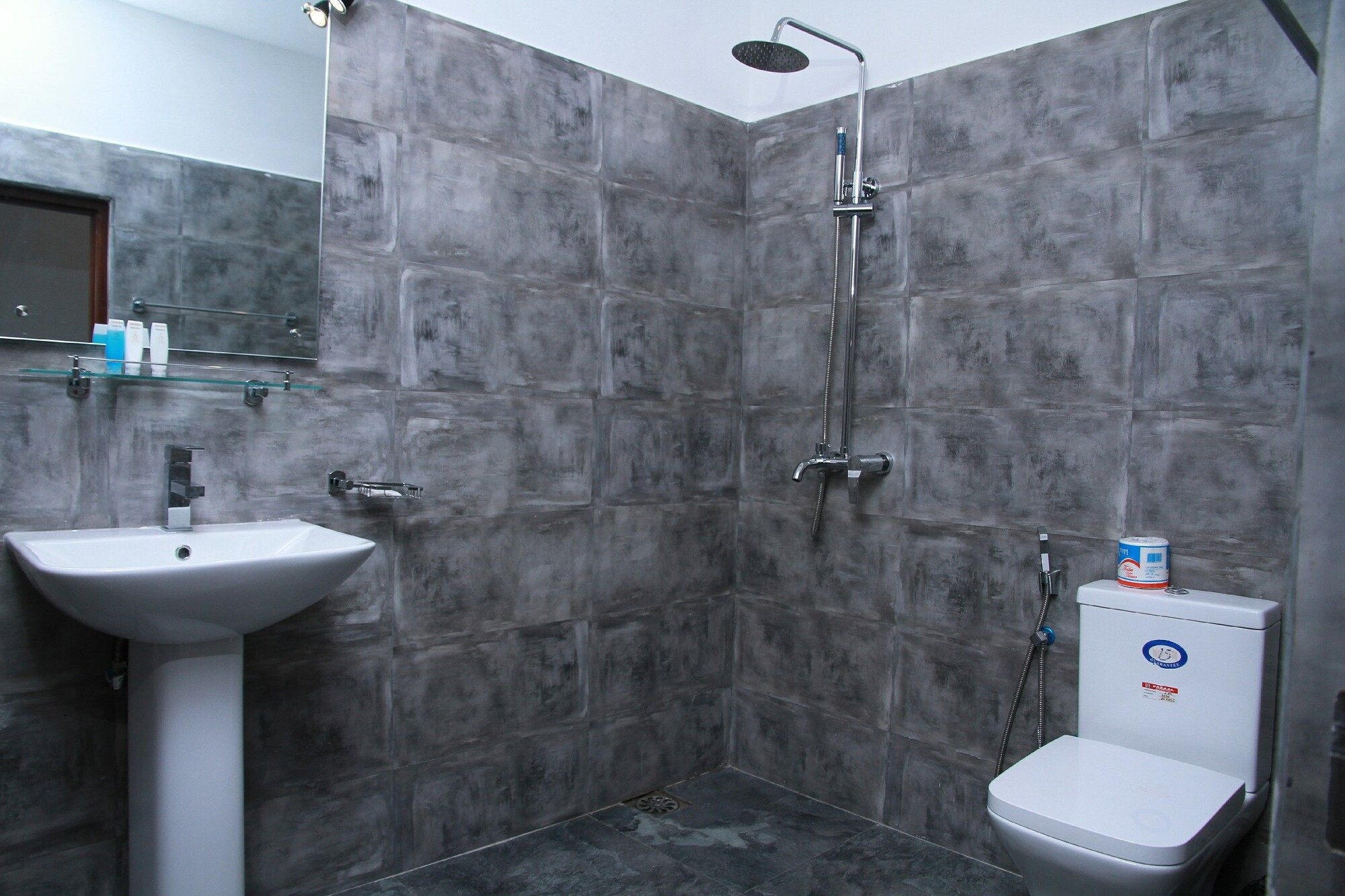 DELUXE, DOUBLE BED, LAGOON VIEW, POOL SIDE