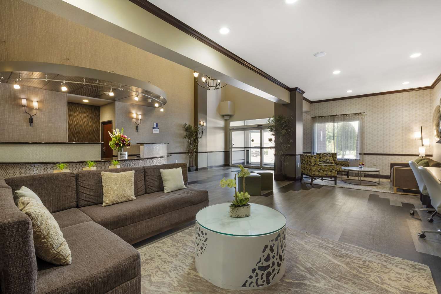 Best Western Plus Duncanville Dallas 24/43