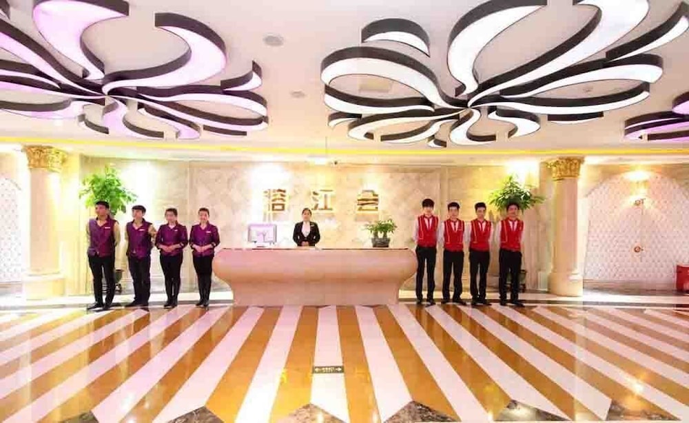 ROYAL MEDITERRANEAN HOTEL 3/47