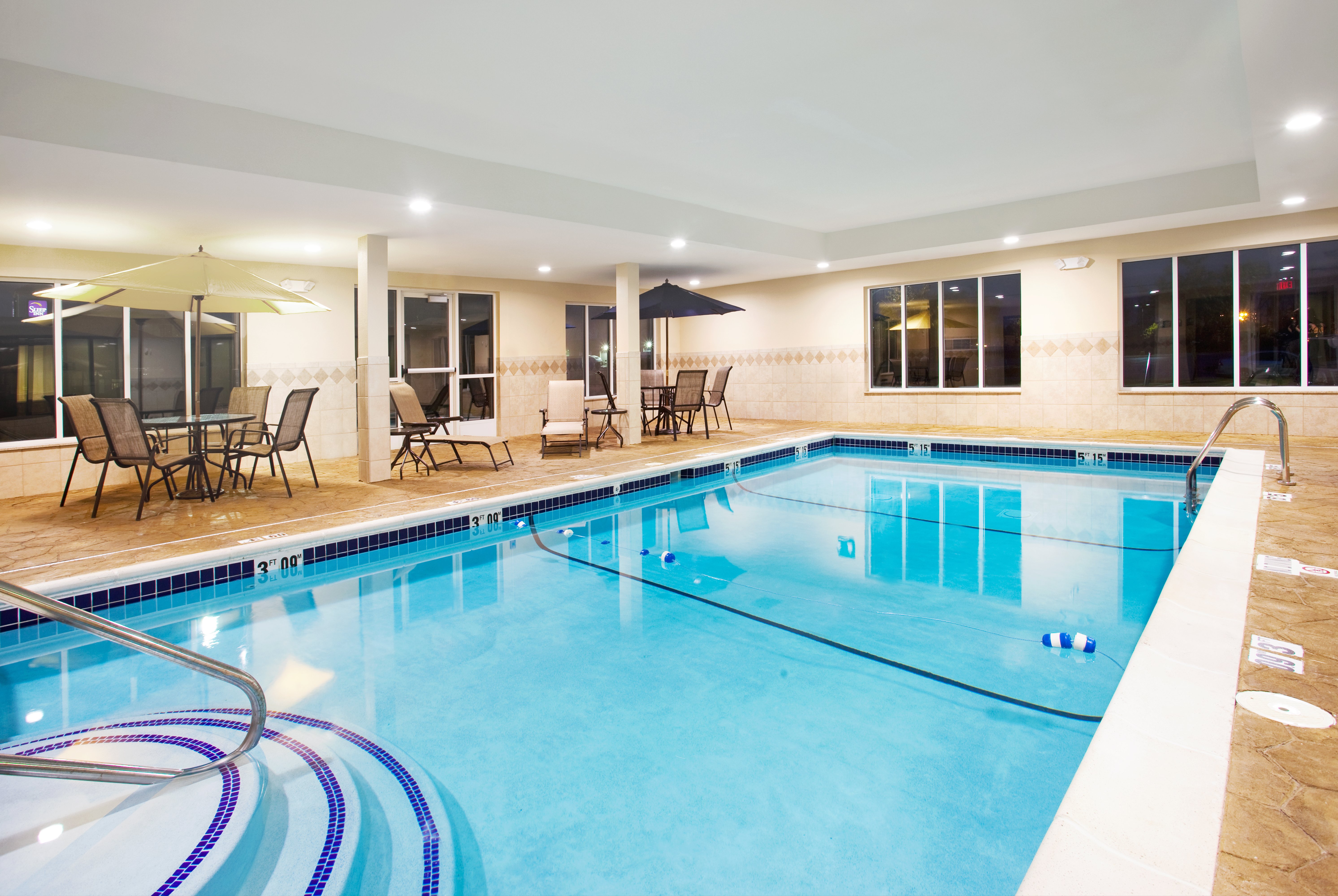 Holiday Inn Express Hotel And Suites Chicago South Lansing 44/71