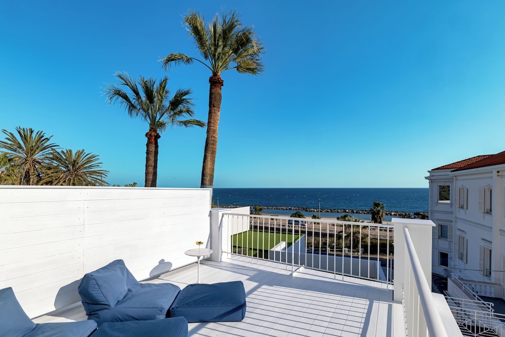 Sanremo Luxury Suites 43/50