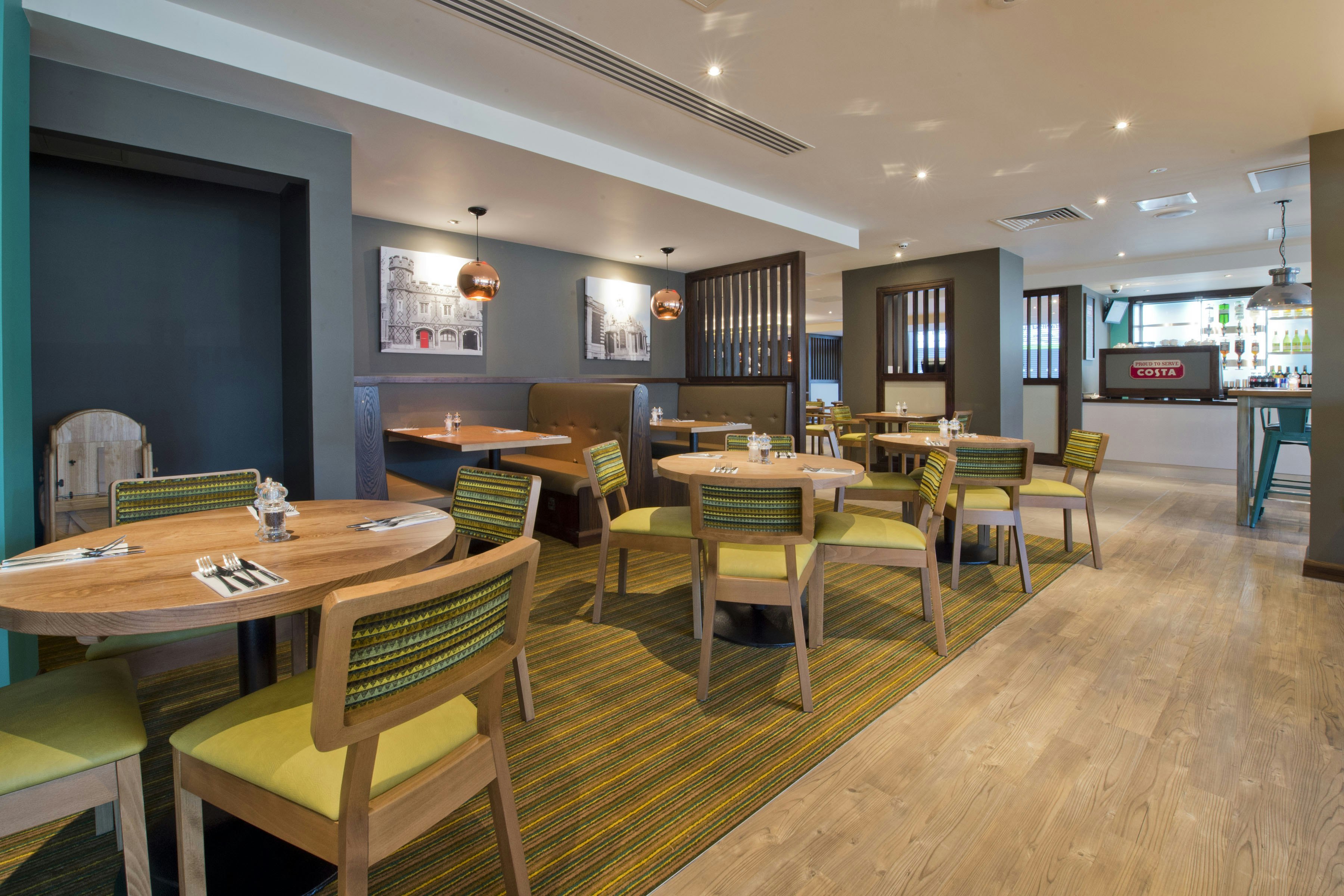 Premier Inn Slough Central South Windsor Road Hotel 16/27