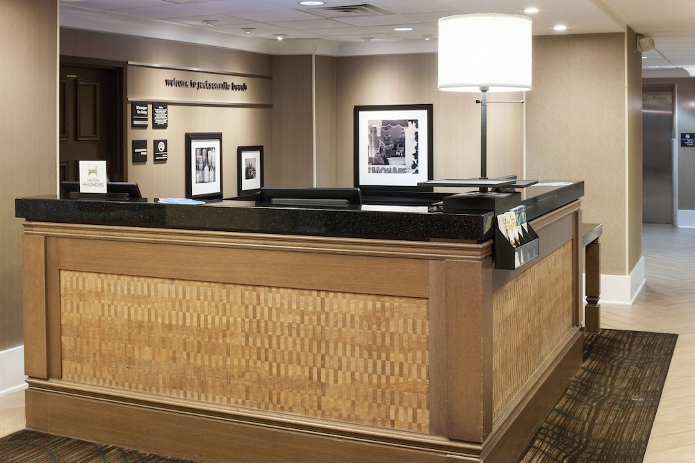 Hampton Inn Jacksonville Beach 19/57