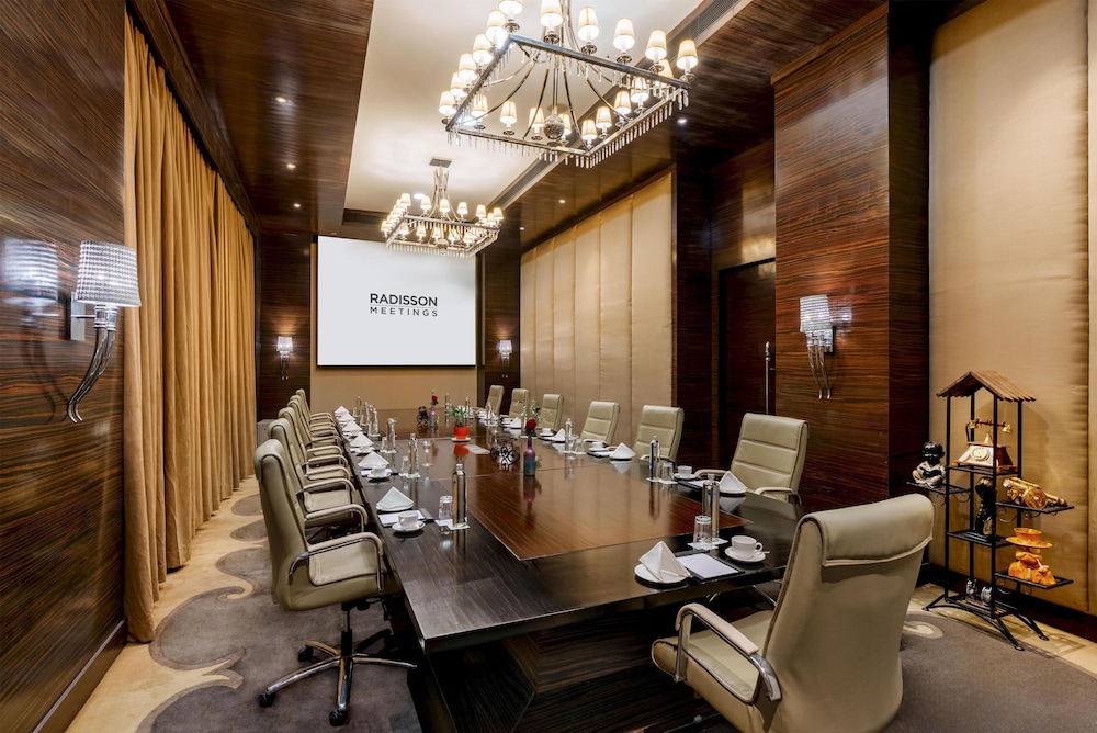 Radisson Blu New Delhi Paschim Vihar 40/50