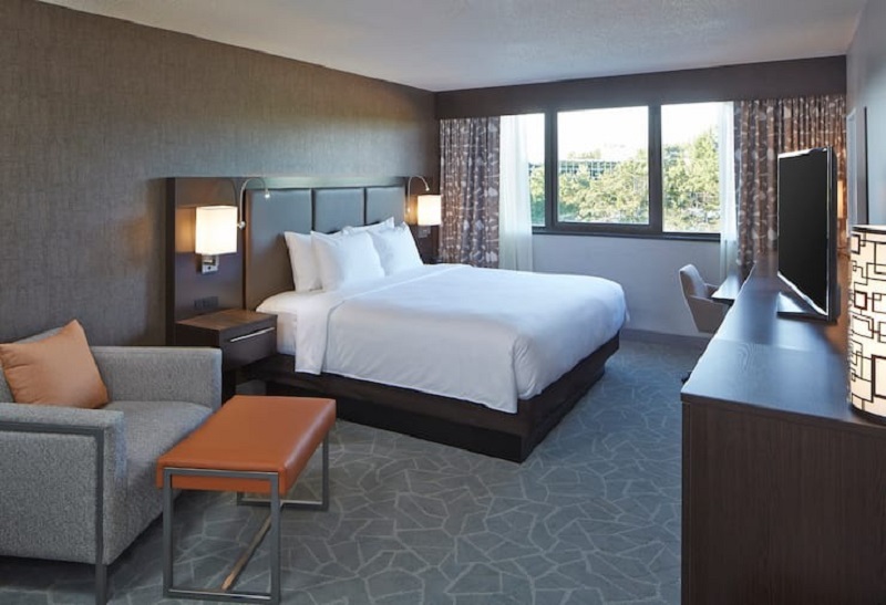 2 ROOMS, SUITE, KING BED, SOFA