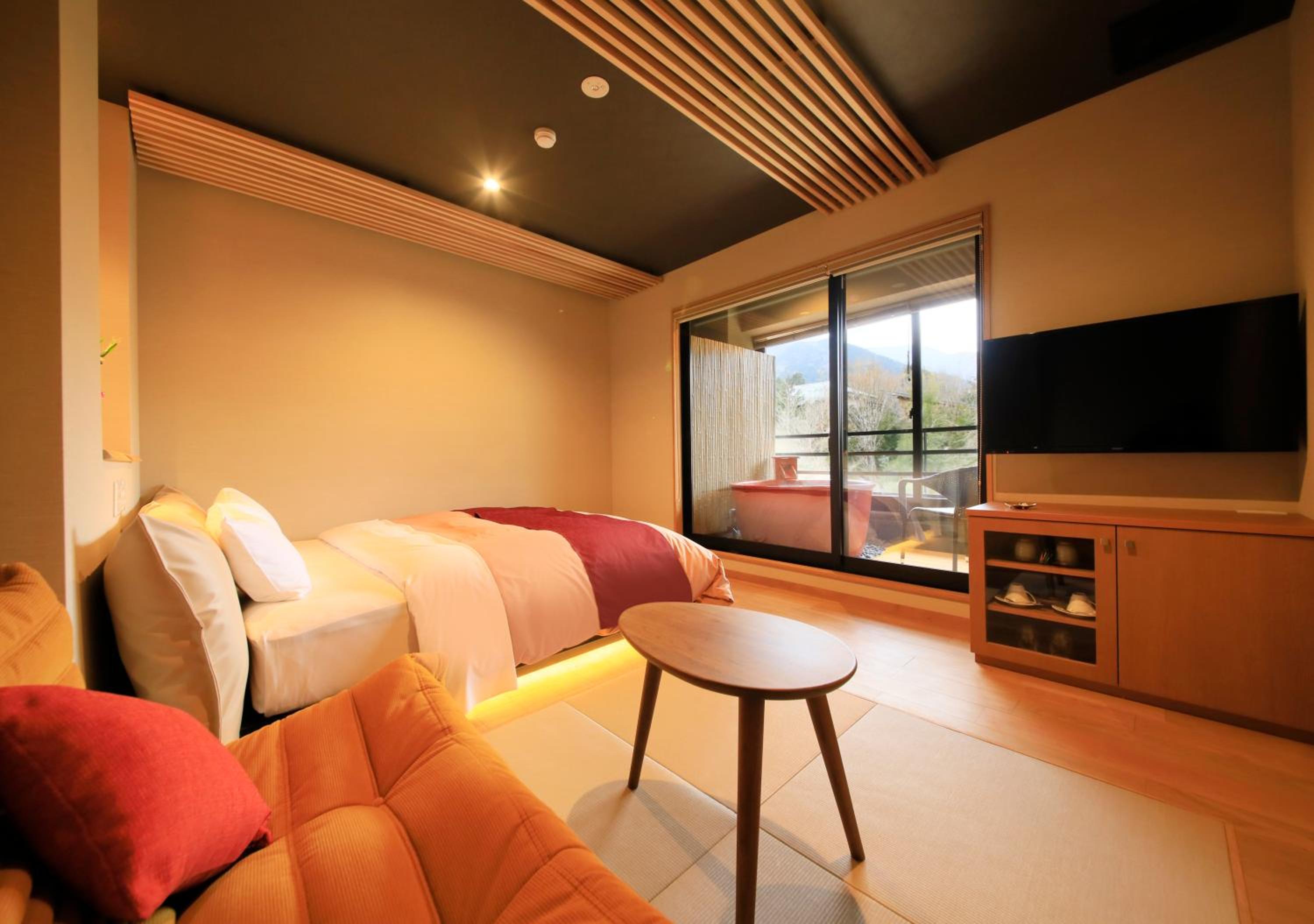 Room, King Bed, Queen Bed, Outdoor Bath, Annex