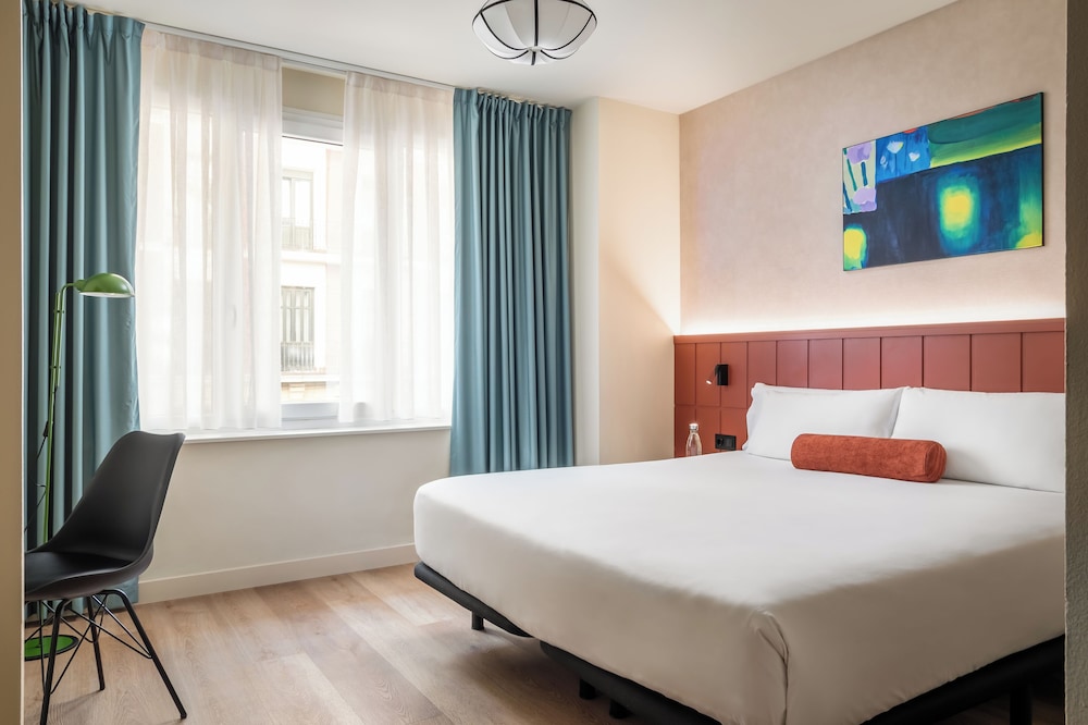 Cosmov Bilbao Hotel** 21/63