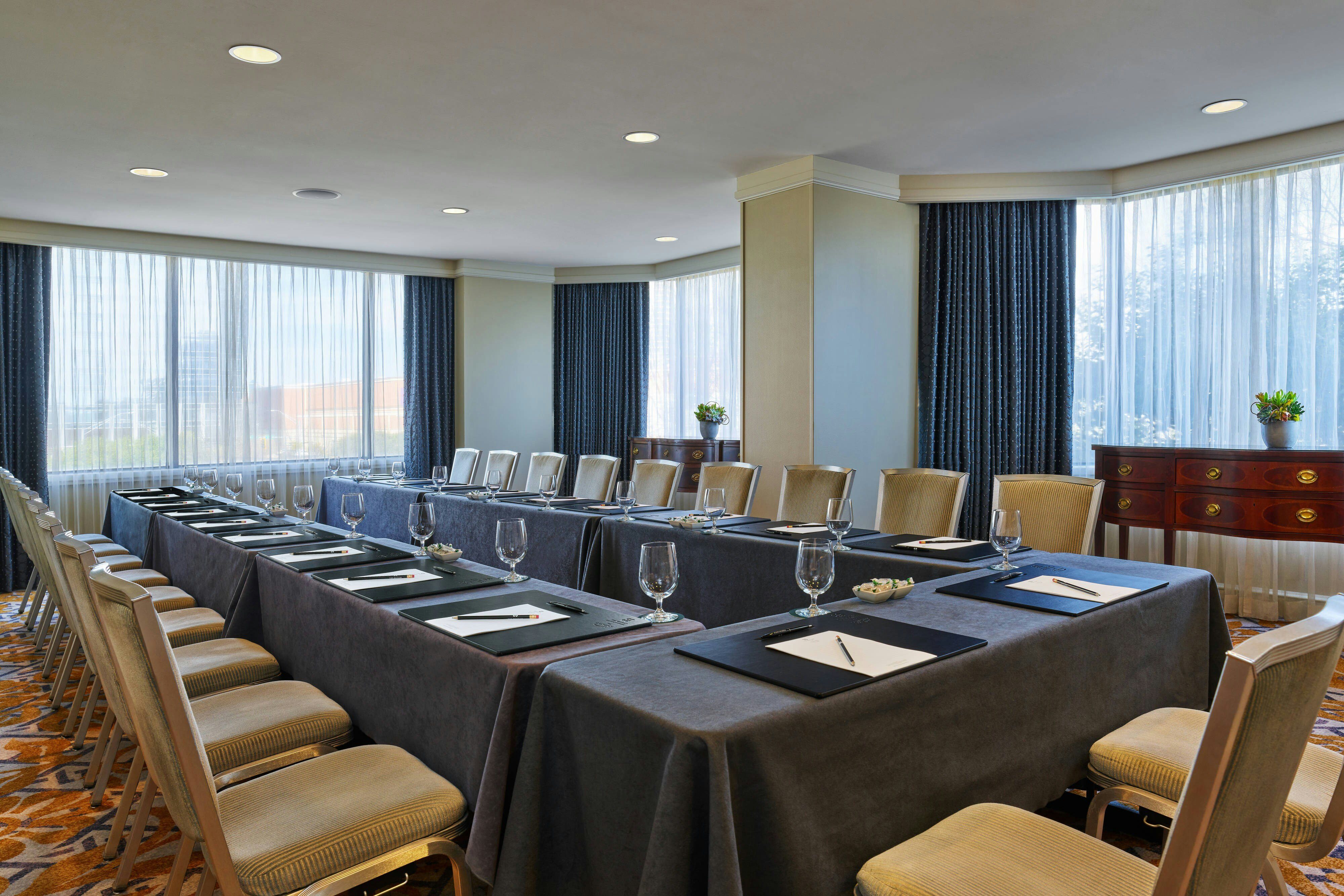 The Whitley A Luxury Collection Hotel Atlanta Buckhead 76/78