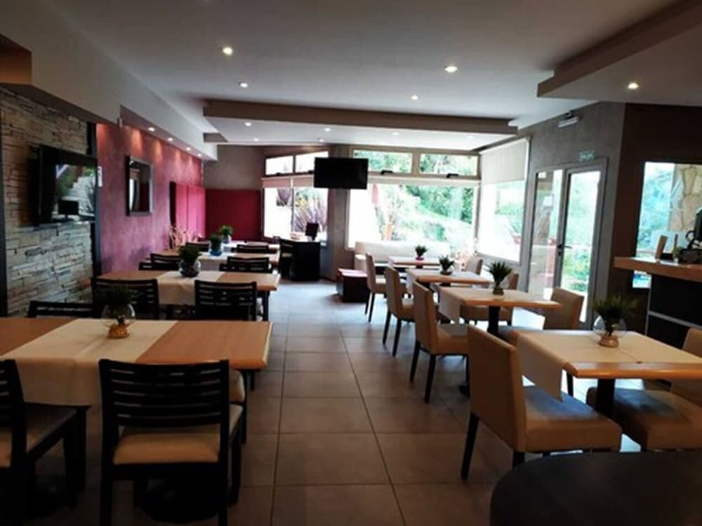 BAHIA PARAISO LUXURY SUITES 32/57