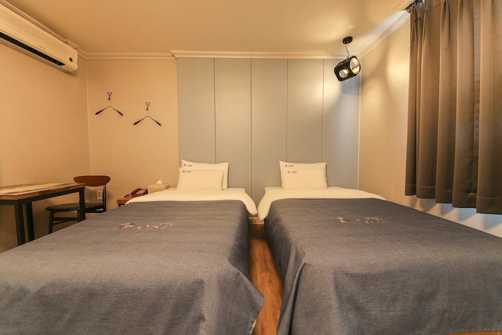 Ost Hotel 13/66